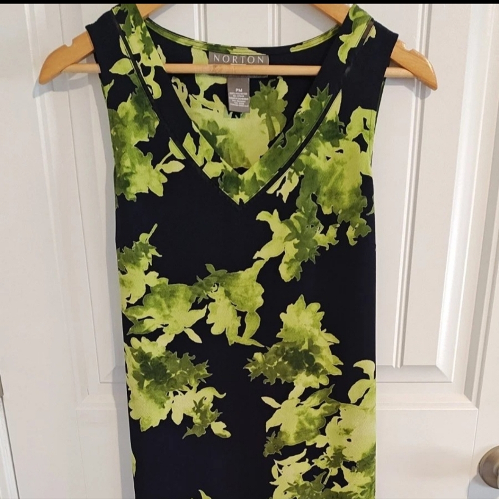 Norton McNaughton Navy & Lime Floral V-Neck Sleeveless Maxi Dress